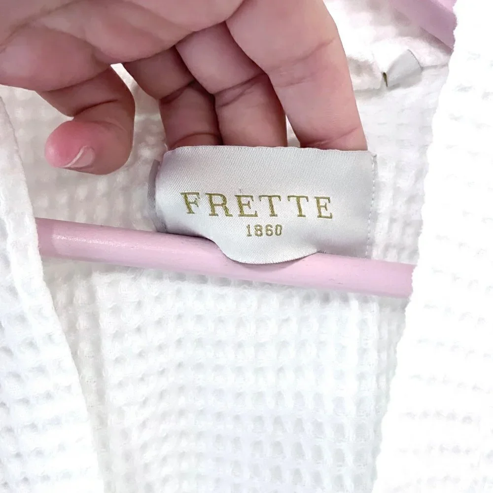 Frette Unisex Embroidered Jumby Bay Island Waffle Robe White Size M